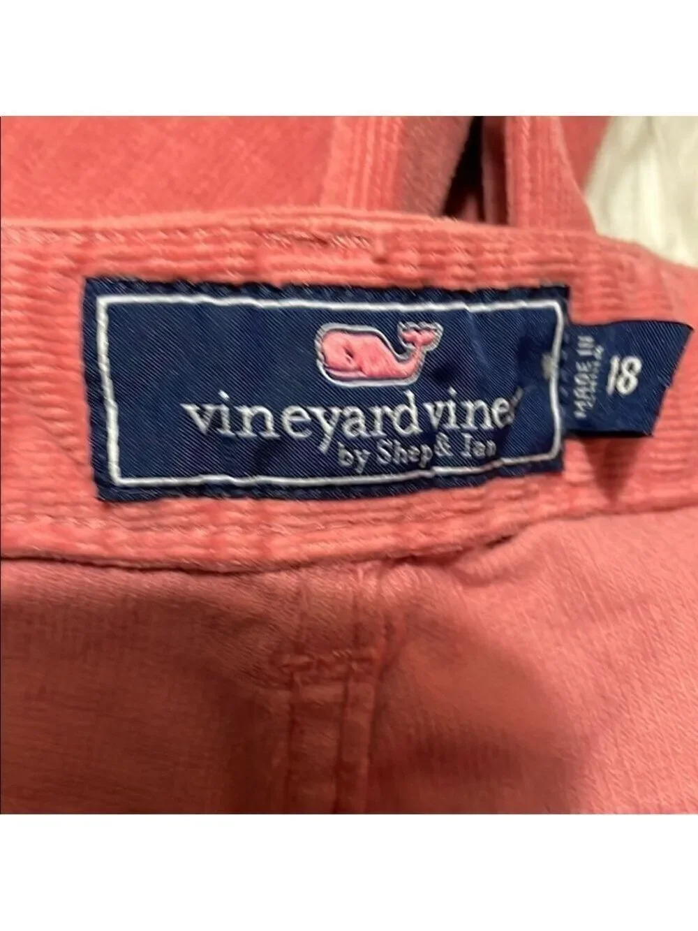 Vineyard Vines new tag